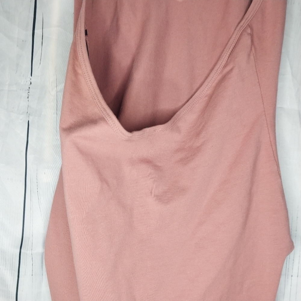 Forever 21 V-Neck Halter Style Bodysuit in Dusty Rose - Picture 11 of 12